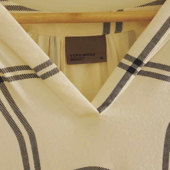 Vera Moda Cream Tunic (Size XS) - Picture 2 of 2